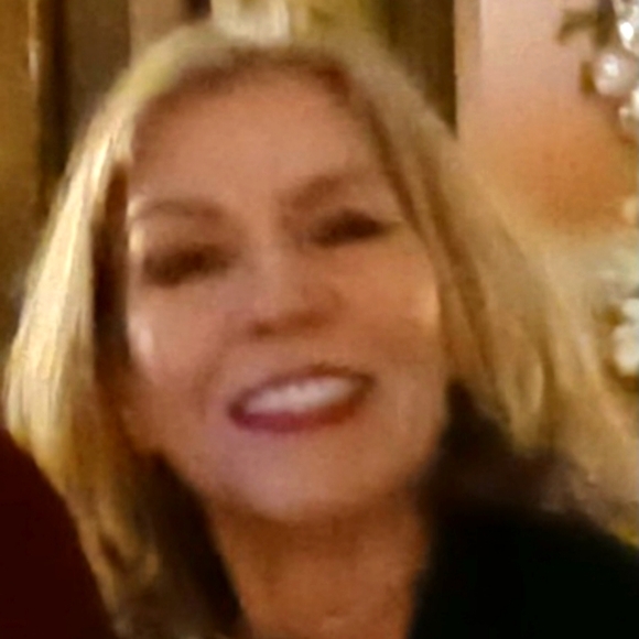 Meet your Posher, Cathy - Picture 1 of 1